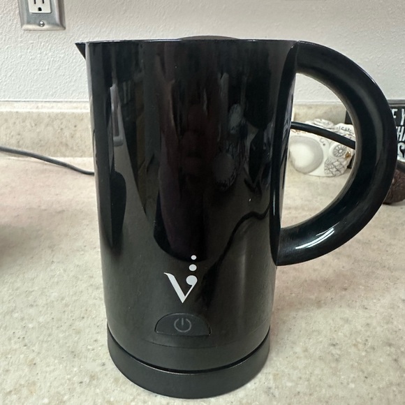 Starbucks Verismo Black Electric Kettle - Picture 2 of 3